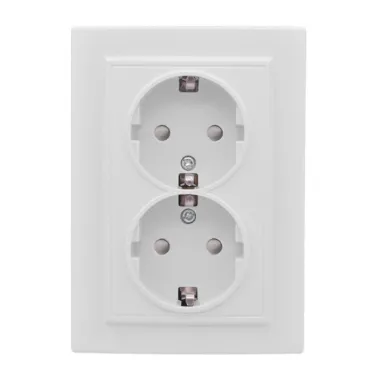Розетка Минск 2-местная СП с заземлением 16А белая защитные шторки