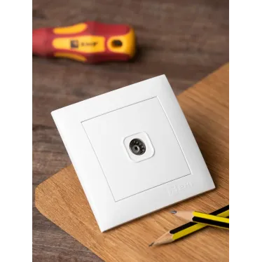 Валенсия розетка телевизионная 1-местная 75Ом 5-862МГц белая