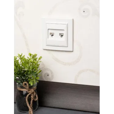Розетка Минск RJ-45+Phone СП белая