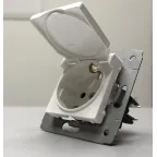 Розетка с заземлением Cariva IP44 белая