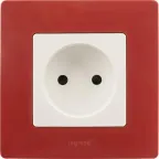 ETIKA Розетка без заземления со шторками белая винтовые зажимы