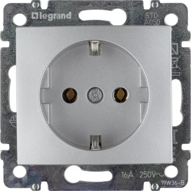 VALENA Розетка с заземлением в рамку алюминий