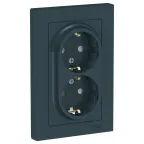 Розетка ATLASDESIGN двойная с заземлением со шторками 16А в сборе изумруд