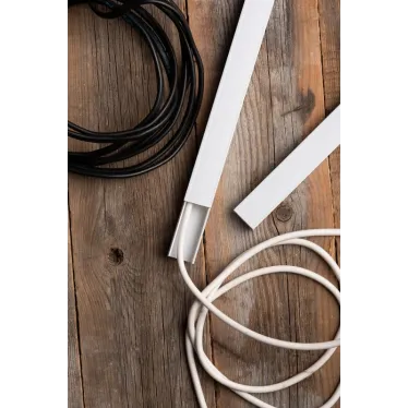 Канал кабельный 15х10 -Plast