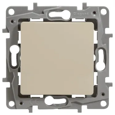 ETIKA Кнопка НО/НЗ слоновая кость 6АХ безвинтовые зажимы