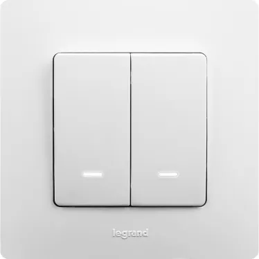 ETIKA Выключатель двухклавишный с подсветкой белый безвинтовые зажимы 10АХ