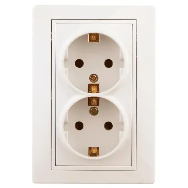 Розетка Intro Plano 1-205-02 с заземлением двойная 2X2P+E Schuko, 16А-250В, IP20, СУ, слоновая кость