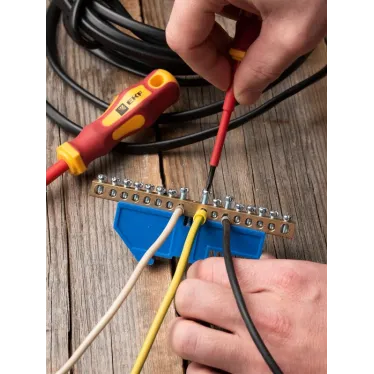 Шина 0 N 6х9мм 16 отверстий латунь синий изолятор на DIN-рейку PROxima