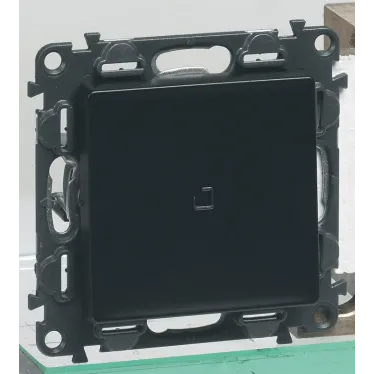 Valena IN MATIC Выключатель 10АХ 250В Безвинтовые зажимы