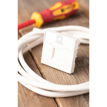 Розетка RJ45, категории 5e (ширина 2 модуля)