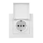 Валенсия розетка 1-местная с/з 16А белая с крышкой и защ. штор. IP44