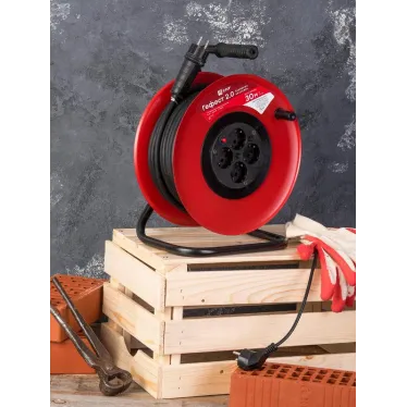 Удлинитель на катушке Гефест 2.0 4 гнезда 30м с заземлением и предохранителем КГ 3x2.5 16А/3.5кВт PROxima