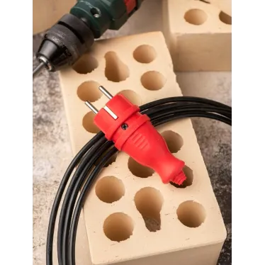 Вилка красная каучуковая прямая 230В 2P+PE 16A IP44 PRO