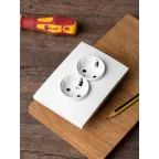 Валенсия розетка 2-местная с/з 16А белая с защ. штор.