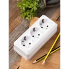 Розетка Рим 3-местная 16А с заземлением белая