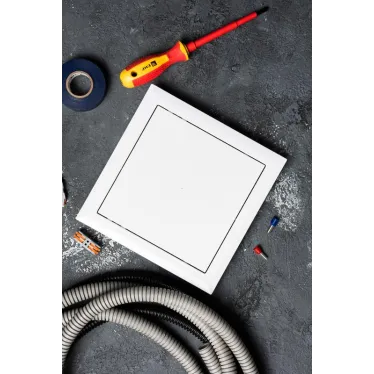 Люк ревизионный пластик 200х200 Basic