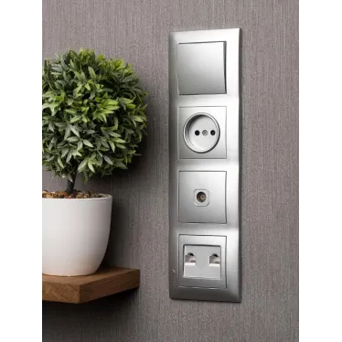 Валенсия Рамка 4-местная сталь