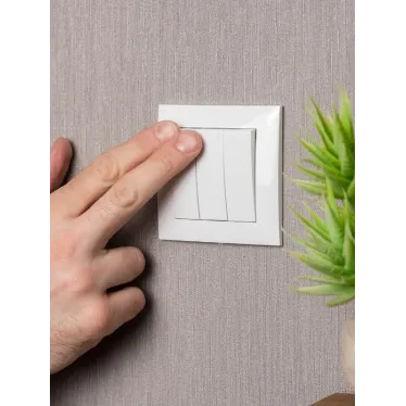 Валенсия Выключатель 3-кл. 10А белый