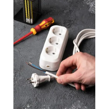 Колодка 3 гнезда с заземлением 16А Эксперт