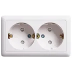 ХИТ Розетка двойная открытой установки с заземлением со шторками изоляционная пластина 16А белый