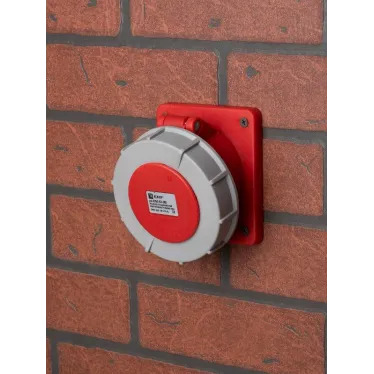 Розетка стационарная внутренняя угловая 4352 3Р+РЕ+N 63А 380В IP67 PROxima