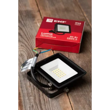 Прожектор светодиодный ДО-20Вт СДО-3002 20Вт 6500КIP65