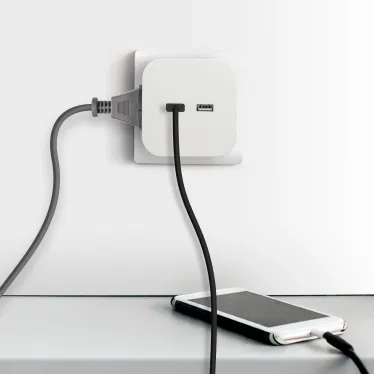 Разветвитель электрический SP-4-USB-W на 4 розетки + 2xUSB 2400mA, без заземл 10А (белый)