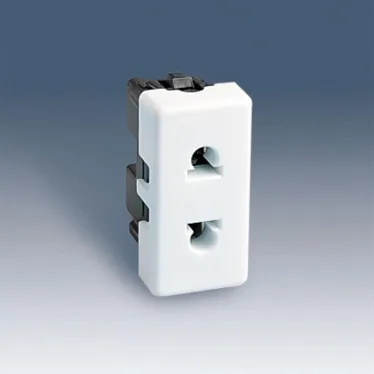 Розетка 2P евро-американская, узкая, 16А 250В, S27, сл.кость