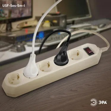 Сетевой фильтр USF-5es-5m-I Сет.фильтр базовая защита, с/з, с выкл, 5гн, 5м, ПВС, 10А, сл.кост USF-5es-5m-I