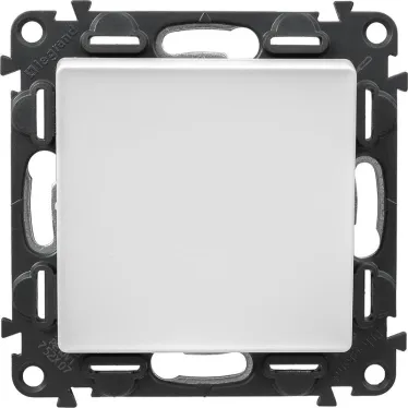 Valena LIFE Переключатель промежуточный 10АХ 250В С лицевой панелью Винтовые зажимы Белый