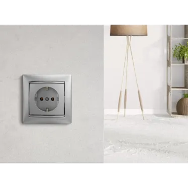 VALENA Розетка с заземлением в рамку алюминий