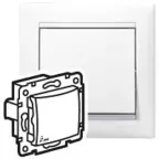 VALENA Выключатель IP44 10Aх250В белый