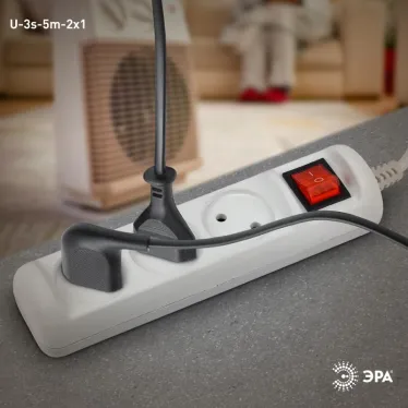 Удлинитель электрический U-3s-5m-2x1 без заземления c выключателем 3 розетки 5м ПВС 2x1мм2 10А