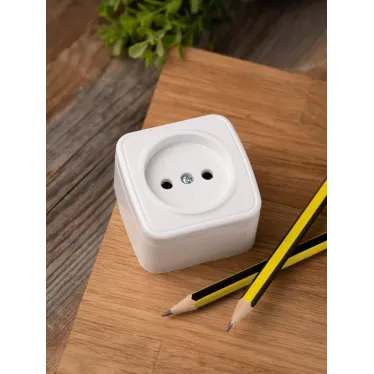 Розетка Минск одноместная ОП 10А без заземления белая