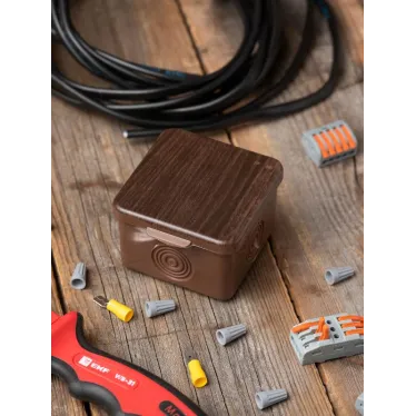 Коробка распаячная КМР-030-037 пылевлагозащищенная без мембранных вводов (73х73х49) тёмное дерево PROxima