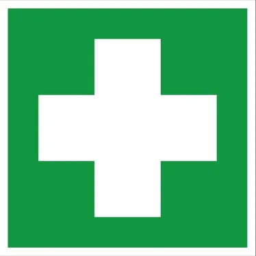 Знак медицинского и санитарного назначения EC 01 ''Аптечка первой медицинской помощи'' 150х150 мм, пластик ГОСТ Р 12.4.026-2001