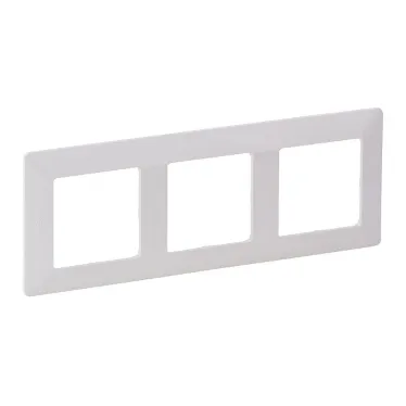 Valena LIFE Рамка 3 поста белая универсальная