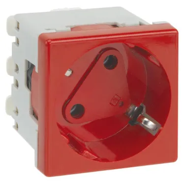 Connect Розетка с заземлением 16А 250В 45х45мм с блокировкой безвинтовые клеммы SC белый