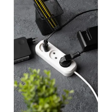 Удлинитель 'Эксперт' 3 гнезда 2 метра 10А/2.2кВт без заземления ПВС 2х0.75 PROxima