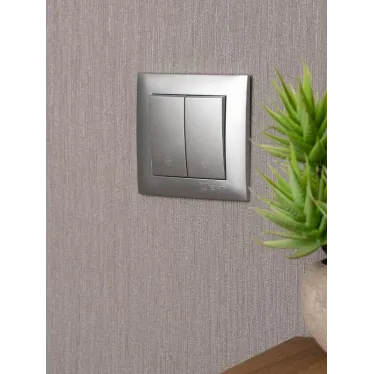 Валенсия лицевая панель выключателя 2-кл. проходного 10А сталь