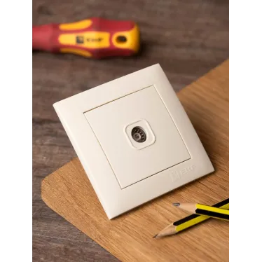 Валенсия розетка телевизионная 1-местная 75Ом 5-862МГц кремовая