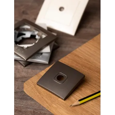 Валенсия лицевая панель розетки TV 1-местная 75Ом 5-862МГц графит