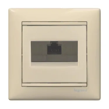 VALENA Розетка компьютерная RJ45 категория 6 1 выход UTP слоновая кость на захватах