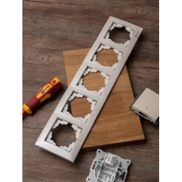 Валенсия Рамка 5-местная жемчуг