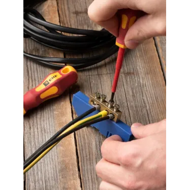 Шина 0 N (8х12мм) 4 отверстия латунь синий изолятор на DIN-рейку PROxima