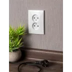 Валенсия розетка 2-местная б/з 10А белая с защ. штор.