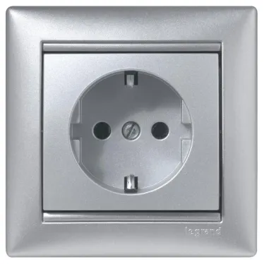 VALENA Розетка с заземлением в рамку алюминий