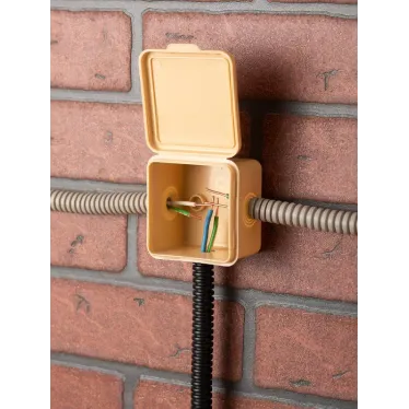 Коробка распаячная КМР-030-037 пылевлагозащищенная без мембранных вводов (73х73х49) светлое дерево PROxima