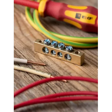 Шина PEN ноль-земля 6х9мм 4 отверстия латунь крепеж по краям PROxima