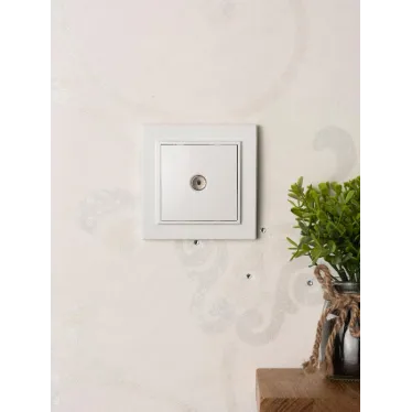 Розетка TV Минск 1-местная СП белая 75Ом 5-862МГц